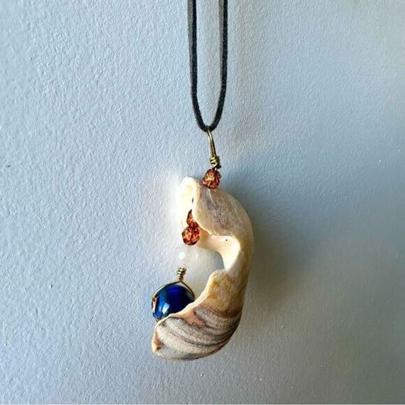 Shell long necklace with blue bead bohemian beach handmade 90s y2k hippie flowy - Picture 1 of 3